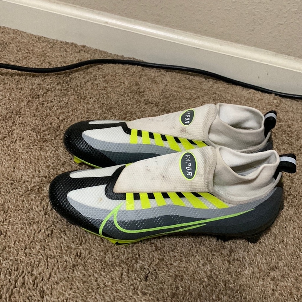 Vapor edge pro 360 football cleats.